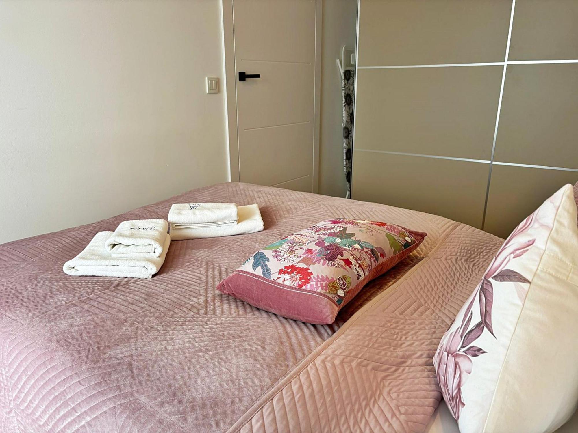 Sun Towers - Apartamenty Bryza - Apartamenty Z Parkingiem Swinoujscie Dış mekan fotoğraf