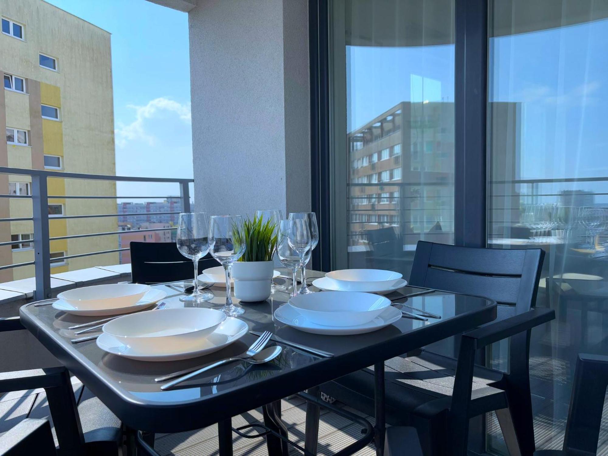 Sun Towers - Apartamenty Bryza - Apartamenty Z Parkingiem Swinoujscie Dış mekan fotoğraf